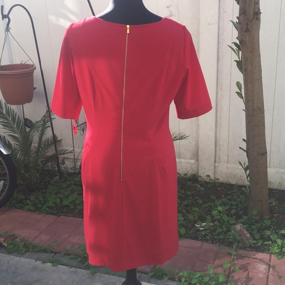 Tahari gorgeous red dress with pockets. - Picture 3 of 4